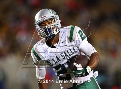 Thumbnail 1 in De La Salle vs. Jesuit photogallery.