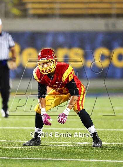 Thumbnail 2 in De La Salle vs. Jesuit photogallery.