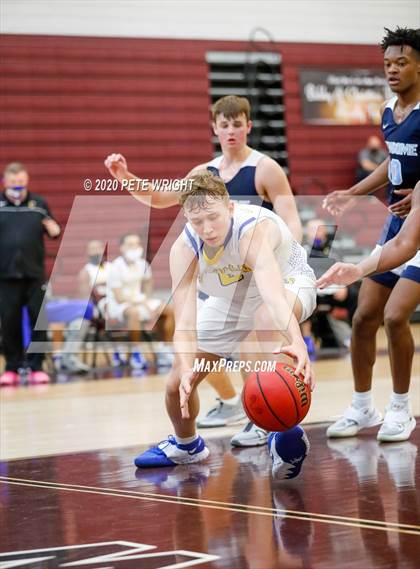 Thumbnail 2 in Charlotte vs Newsome (Suncoast Holiday Classic) photogallery.