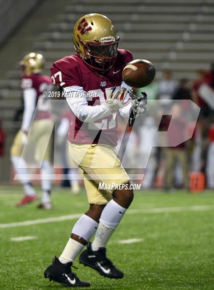 Thumbnail 3 in Cypress Woods vs The Woodlands (UIL 6A DI Region 2 Area) photogallery.