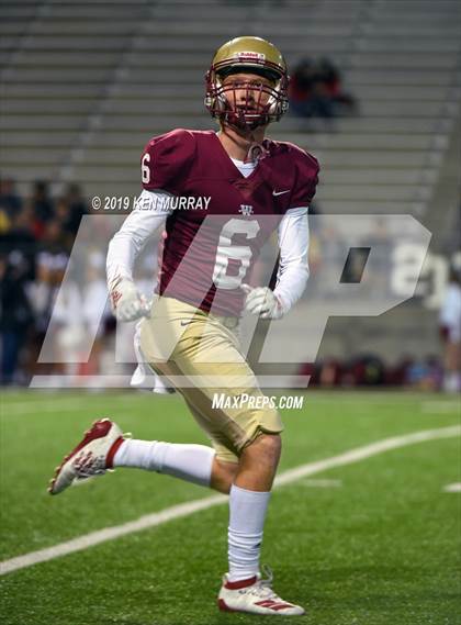 Thumbnail 2 in Cypress Woods vs The Woodlands (UIL 6A DI Region 2 Area) photogallery.