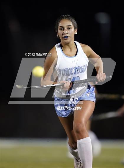 Thumbnail 1 in Herndon @ Yorktown photogallery.
