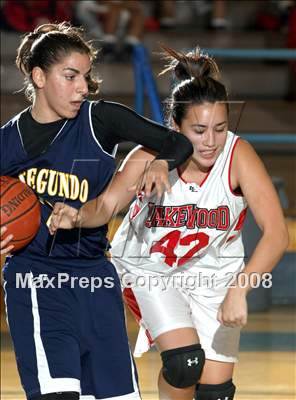 Thumbnail 3 in  El Segundo vs. Lakewood (Gahr Tournament) photogallery.