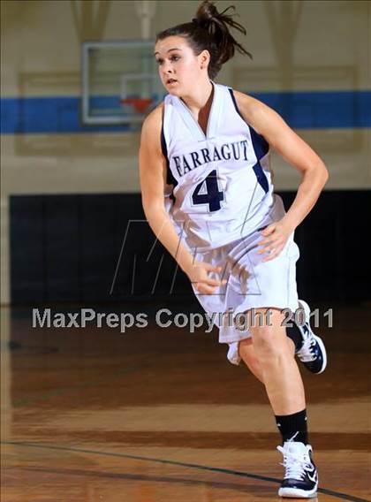 Thumbnail 3 in Farragut vs Powell (Kroger Thanksgiving Classic) photogallery.