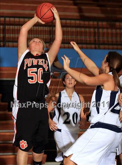 Thumbnail 3 in Farragut vs Powell (Kroger Thanksgiving Classic) photogallery.