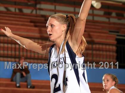 Thumbnail 1 in Farragut vs Powell (Kroger Thanksgiving Classic) photogallery.