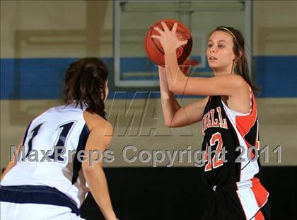 Thumbnail 1 in Farragut vs Powell (Kroger Thanksgiving Classic) photogallery.