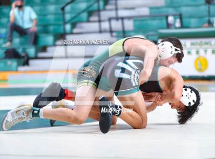 Thumbnail 2 in Royal vs. South Torrance photogallery.