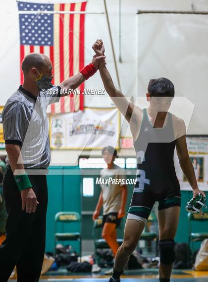 Thumbnail 3 in Royal vs. South Torrance photogallery.