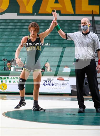 Thumbnail 2 in Royal vs. South Torrance photogallery.