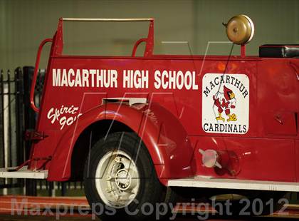 Thumbnail 3 in Grapevine @ MacArthur photogallery.