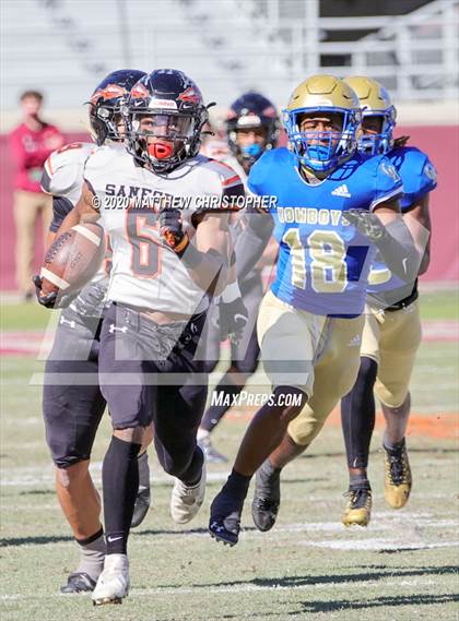 Thumbnail 2 in Seminole vs. Osceola (FHSAA 8A Final)  photogallery.