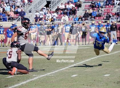 Thumbnail 1 in Seminole vs. Osceola (FHSAA 8A Final)  photogallery.