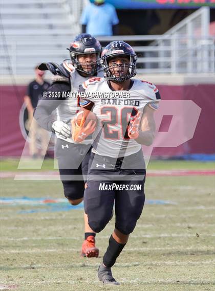 Thumbnail 2 in Seminole vs. Osceola (FHSAA 8A Final)  photogallery.
