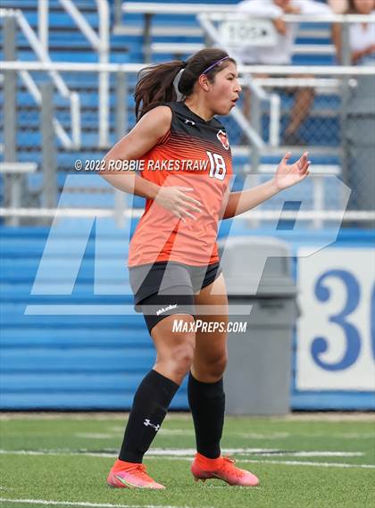 Thumbnail 2 in Rockwall vs. Southlake Carroll (UIL 6A Girls Soccer State Final) photogallery.