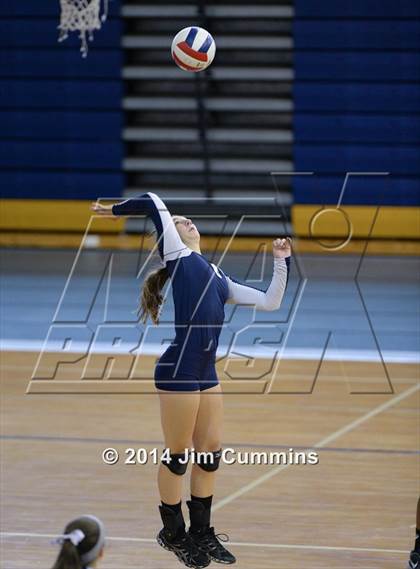Thumbnail 2 in Leyden vs Addison Trail (Eagle Invite) photogallery.