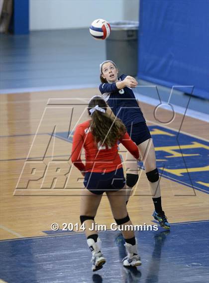 Thumbnail 2 in Leyden vs Addison Trail (Eagle Invite) photogallery.