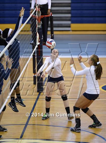 Thumbnail 2 in Leyden vs Addison Trail (Eagle Invite) photogallery.