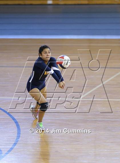 Thumbnail 3 in Leyden vs Addison Trail (Eagle Invite) photogallery.