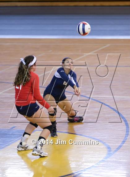 Thumbnail 2 in Leyden vs Addison Trail (Eagle Invite) photogallery.