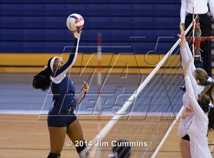 Thumbnail 2 in Leyden vs Addison Trail (Eagle Invite) photogallery.