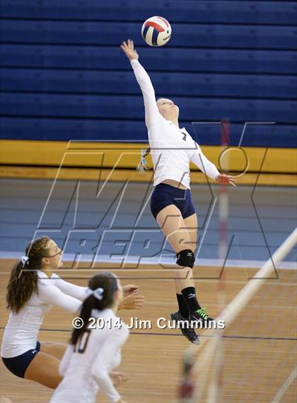 Thumbnail 3 in Leyden vs Addison Trail (Eagle Invite) photogallery.