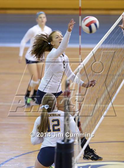 Thumbnail 3 in Leyden vs Addison Trail (Eagle Invite) photogallery.