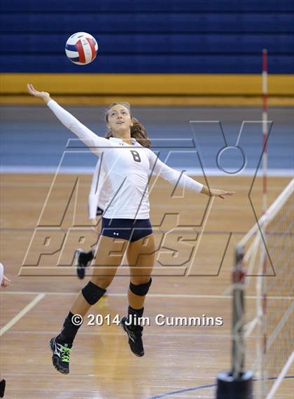 Thumbnail 3 in Leyden vs Addison Trail (Eagle Invite) photogallery.