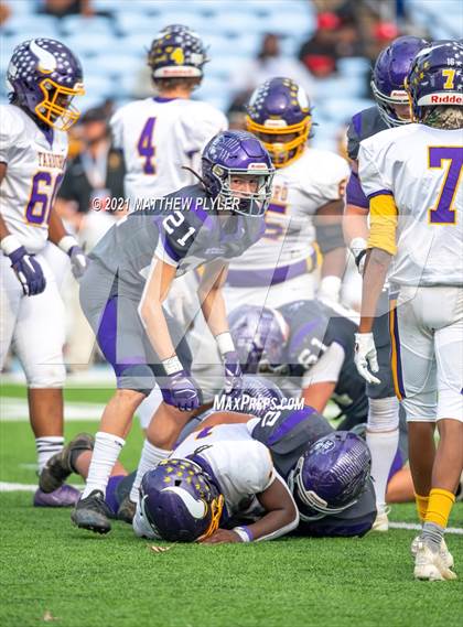 Thumbnail 2 in Tarboro vs. Mitchell (NCHSAA 1A Final - 2 of 2) photogallery.