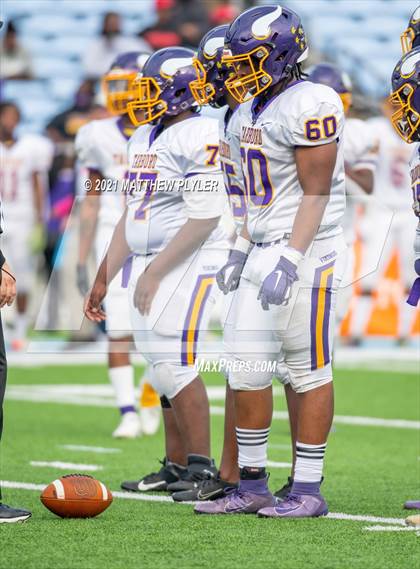 Thumbnail 3 in Tarboro vs. Mitchell (NCHSAA 1A Final - 2 of 2) photogallery.