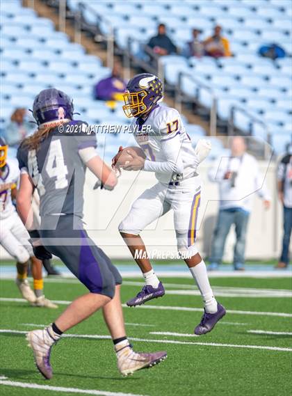 Thumbnail 3 in Tarboro vs. Mitchell (NCHSAA 1A Final - 2 of 2) photogallery.