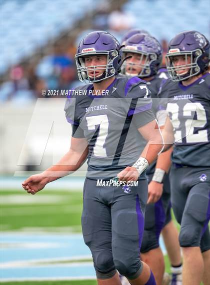 Thumbnail 2 in Tarboro vs. Mitchell (NCHSAA 1A Final - 2 of 2) photogallery.