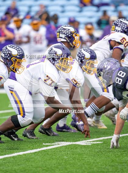 Thumbnail 1 in Tarboro vs. Mitchell (NCHSAA 1A Final - 2 of 2) photogallery.