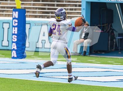 Thumbnail 2 in Tarboro vs. Mitchell (NCHSAA 1A Final - 2 of 2) photogallery.