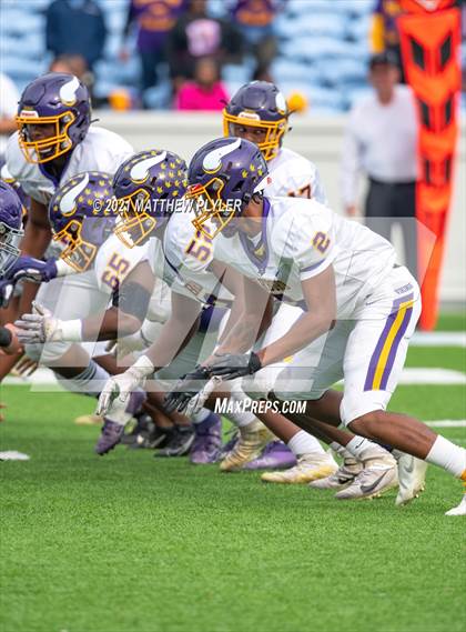 Thumbnail 2 in Tarboro vs. Mitchell (NCHSAA 1A Final - 2 of 2) photogallery.