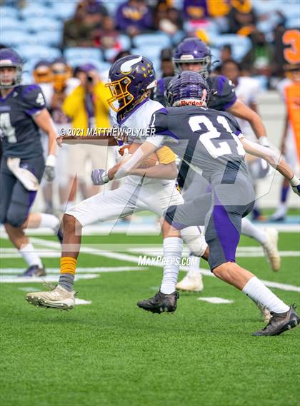 Thumbnail 1 in Tarboro vs. Mitchell (NCHSAA 1A Final - 2 of 2) photogallery.