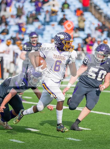 Thumbnail 2 in Tarboro vs. Mitchell (NCHSAA 1A Final - 2 of 2) photogallery.