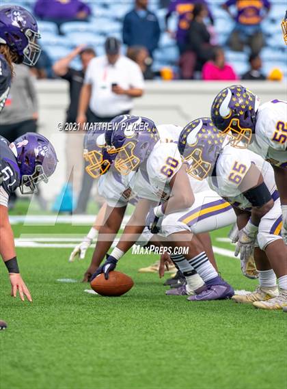 Thumbnail 1 in Tarboro vs. Mitchell (NCHSAA 1A Final - 2 of 2) photogallery.