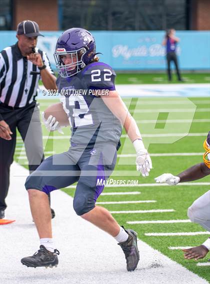Thumbnail 2 in Tarboro vs. Mitchell (NCHSAA 1A Final - 2 of 2) photogallery.