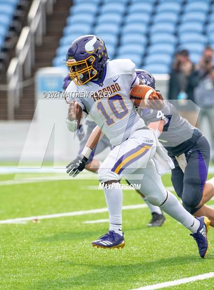 Thumbnail 2 in Tarboro vs. Mitchell (NCHSAA 1A Final - 2 of 2) photogallery.
