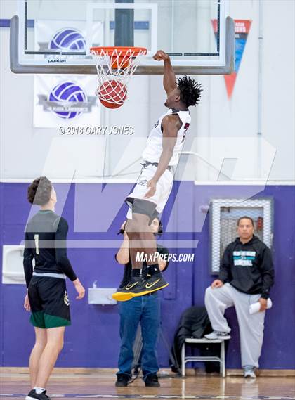Thumbnail 2 in Sacramento Optimist All-Star Game - Large School photogallery.