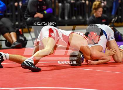 Thumbnail 2 in UIL State Championships - 6A 145lb Final photogallery.