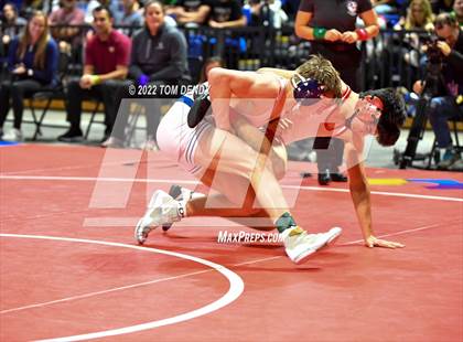 Thumbnail 2 in UIL State Championships - 6A 145lb Final photogallery.