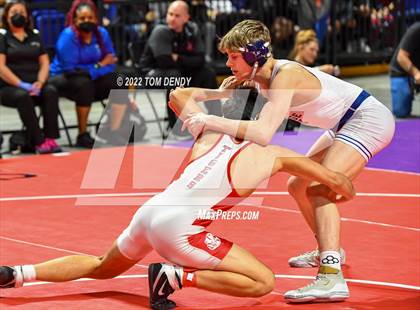 Thumbnail 3 in UIL State Championships - 6A 145lb Final photogallery.
