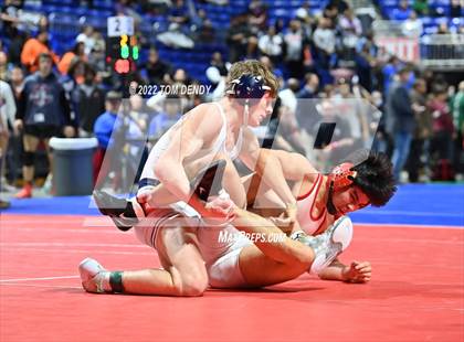 Thumbnail 3 in UIL State Championships - 6A 145lb Final photogallery.