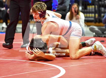 Thumbnail 2 in UIL State Championships - 6A 145lb Final photogallery.