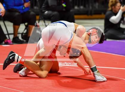 Thumbnail 2 in UIL State Championships - 6A 145lb Final photogallery.