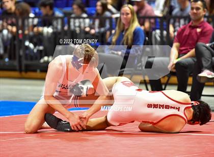 Thumbnail 2 in UIL State Championships - 6A 145lb Final photogallery.