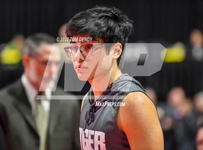 Thumbnail 2 in UIL State Championships - 6A 145lb Final photogallery.