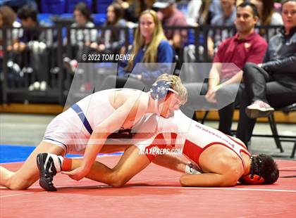 Thumbnail 3 in UIL State Championships - 6A 145lb Final photogallery.
